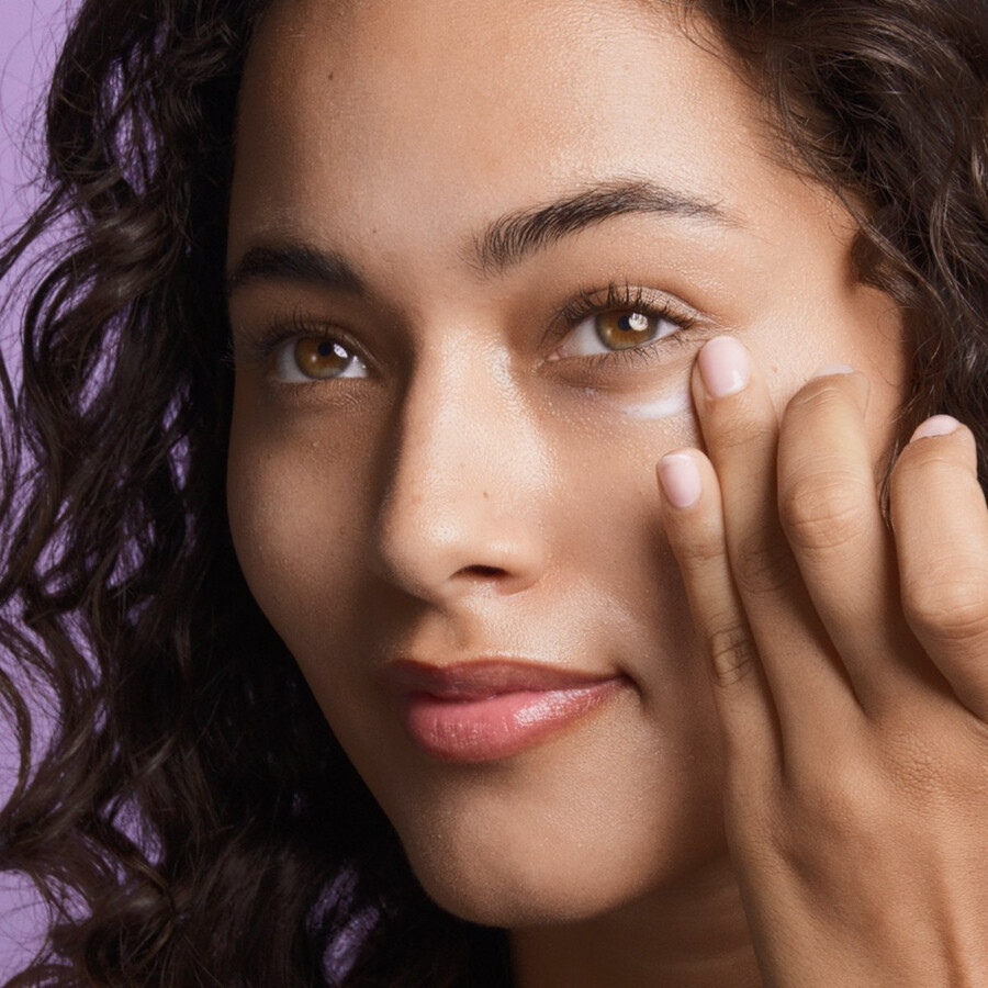 crème contour des yeux lissante à la pivoine de soie